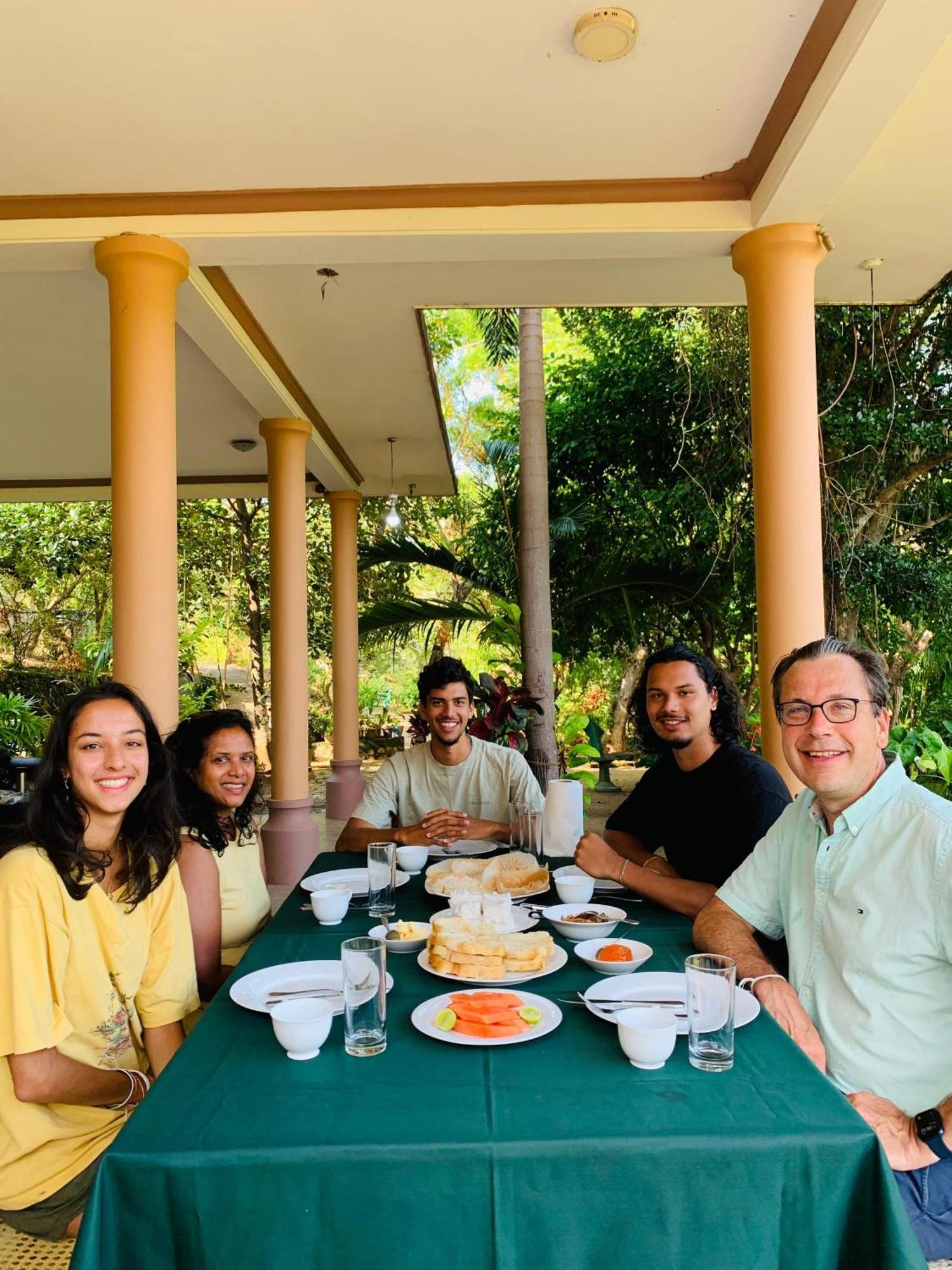 Mount View Hotel Polonnaruwa Bagian luar foto